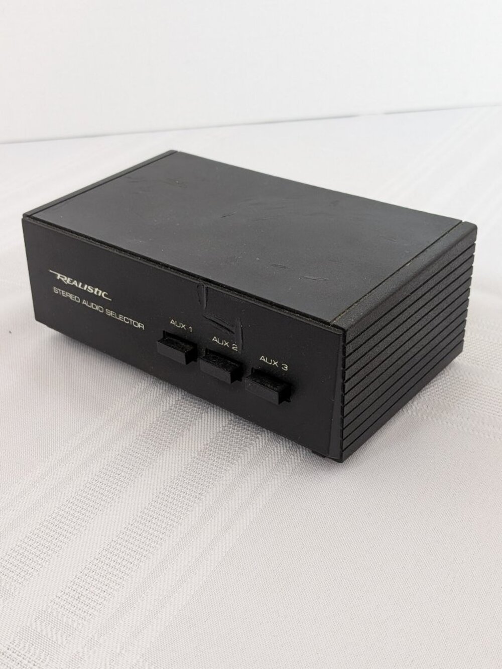 Realistic Stereo Audio Selector 3-Input Switcher Model 42-2110 - Picture 2 of 6